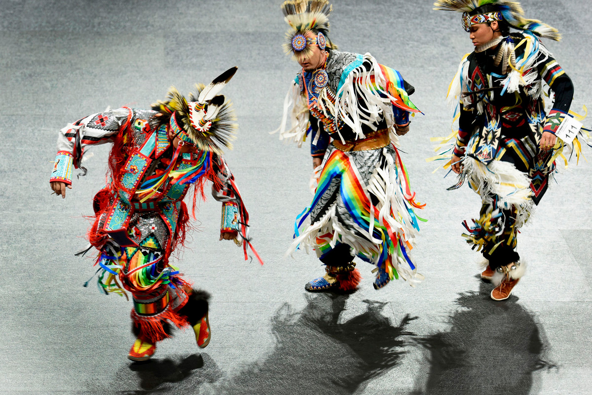  Native Americans from multiple tribes nationwide gathered for CC’s annual Powwow, hosted by CC’s Native American Student Union (NASU), on April 6 in Ed Robson Arena. Photo by Jamie Cotten