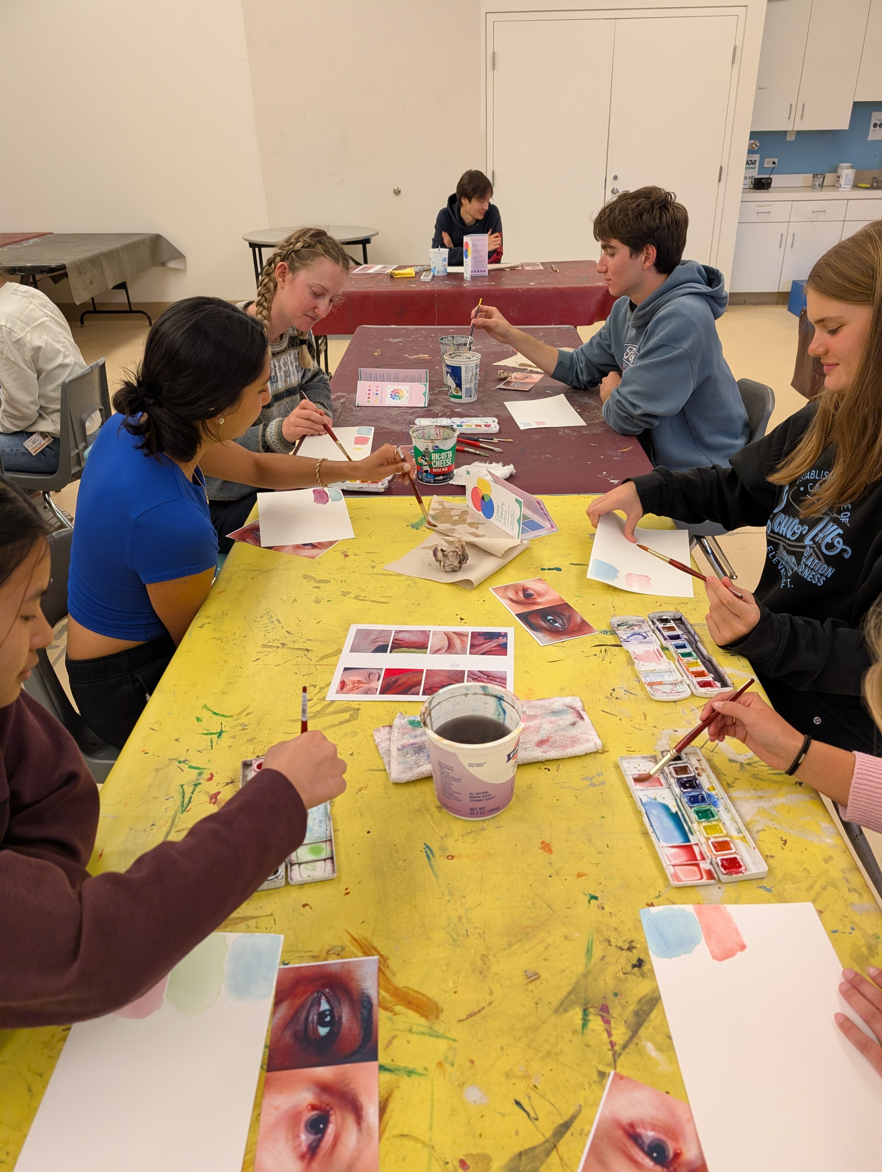 <span class="cc-gallery-credit"></span>