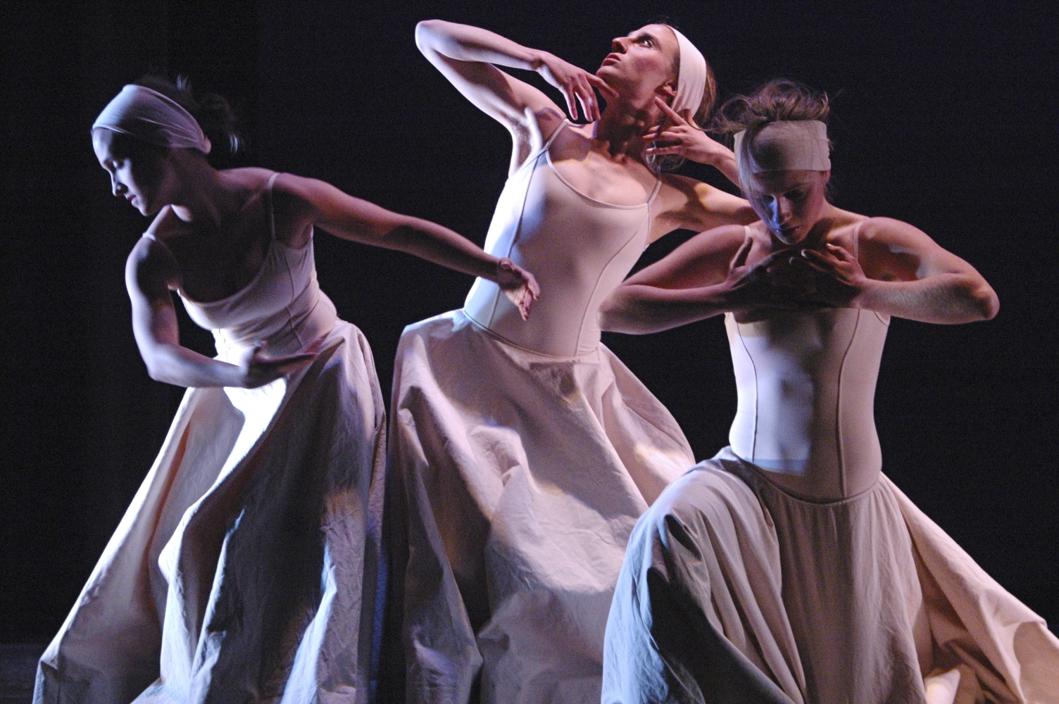 2005 Faculty Dance Concert, My end is my beginning by Patrizia Herminjard <span class="cc-gallery-credit"></span>