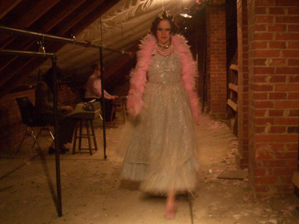 2004, Beckett Rooms, Directed by Andrew Manley <span class="cc-gallery-credit"></span>