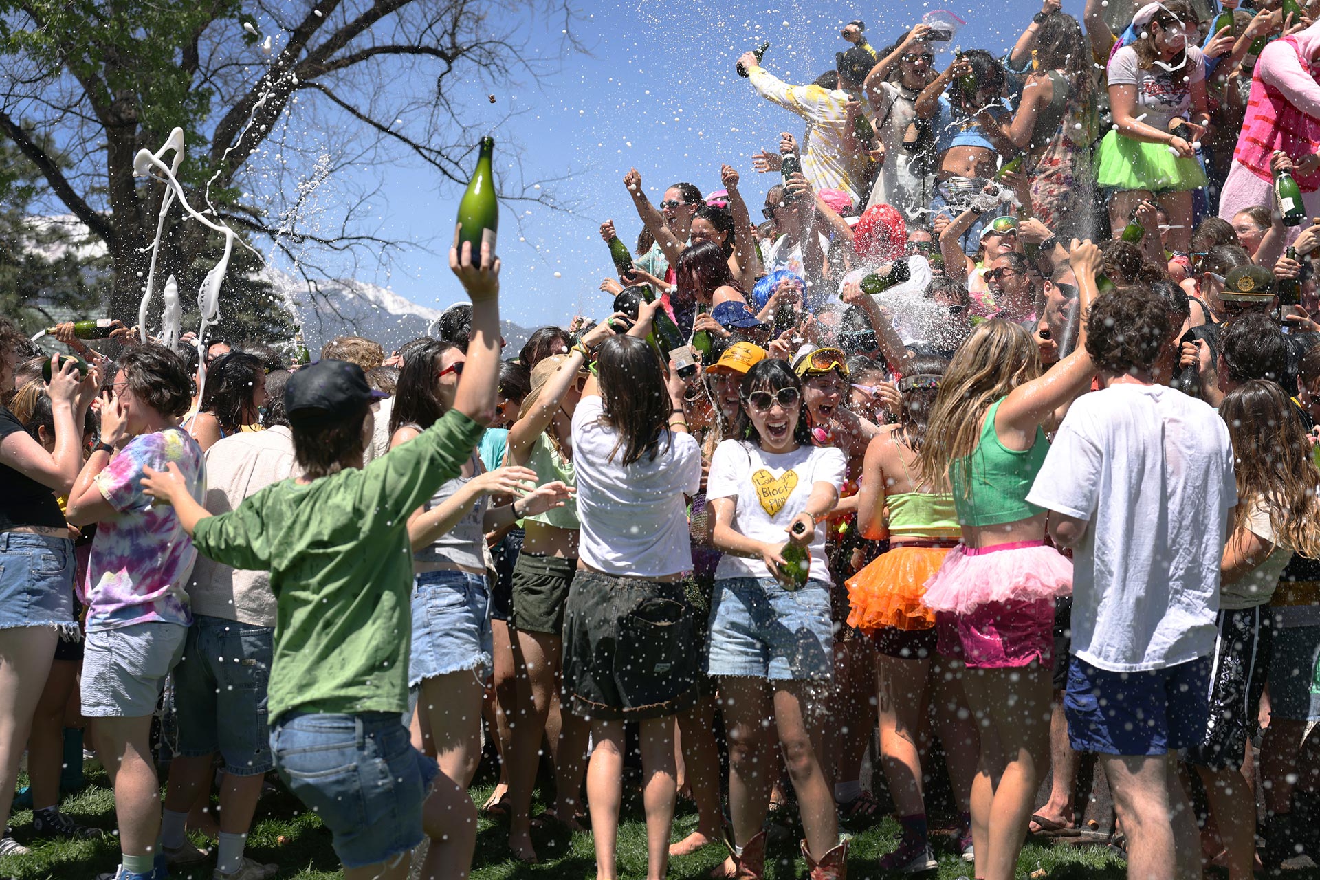 Seniors gather for the annual Champagne Showers to celebrate on May 14 on Worner Quad. Photos by Jamie Cotten / Colorado College